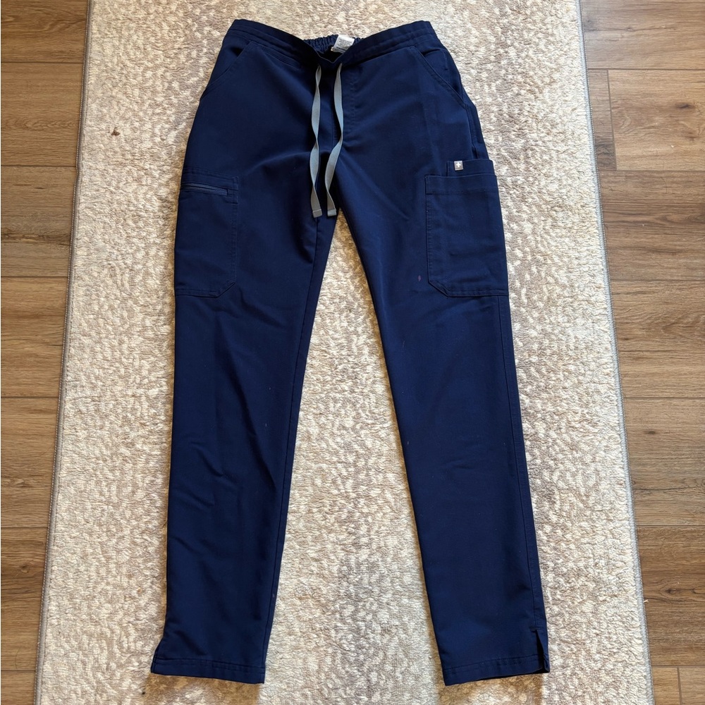 Figs yola skinny scrub pant